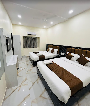 Hotel Rinza Residency  Grant Road East, Khetwadi, Grant Road | Four Bed Room 